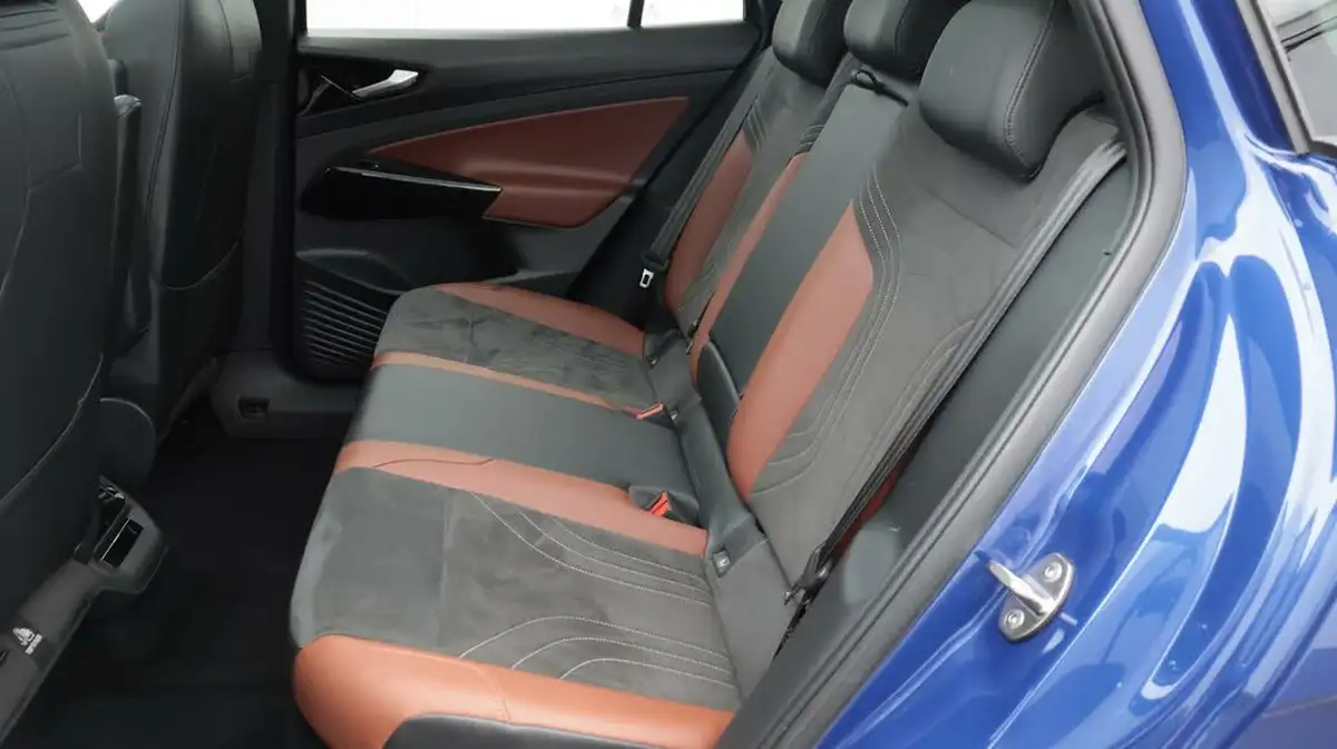 2022-volkswagen-id4-e-family-204ps-performance-big-16