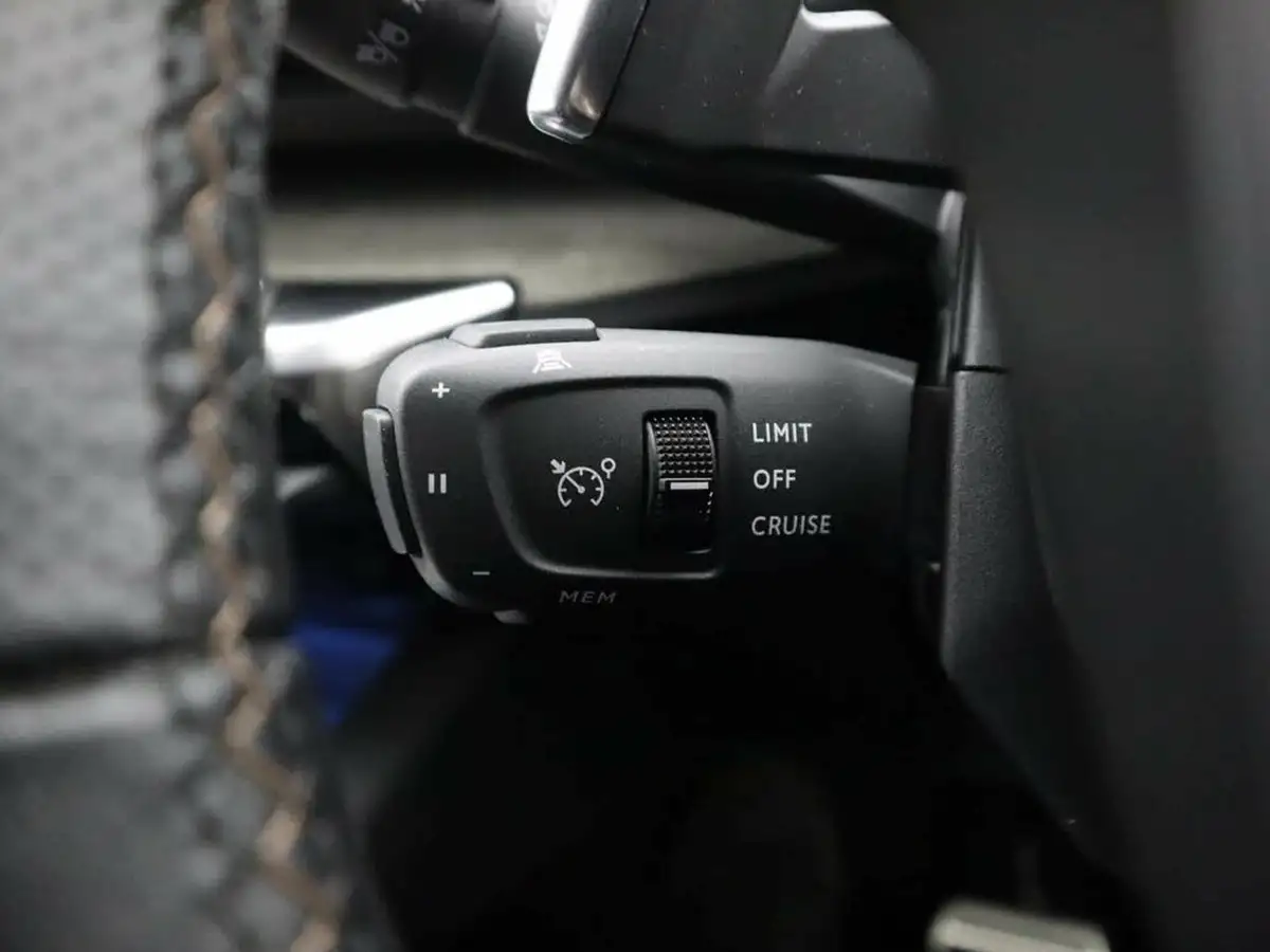 2021-peugeot-3008-suv-15-bluehdi-gt-premium-big-26