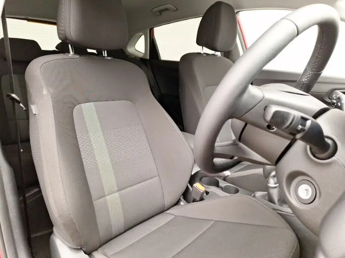 2025-hyundai-i20-10-t-gdi-premium-big-11