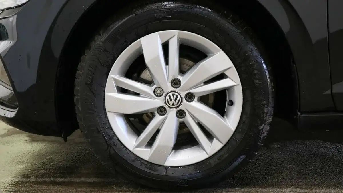 2019-volkswagen-polo-10-tsi-se-ss-big-6