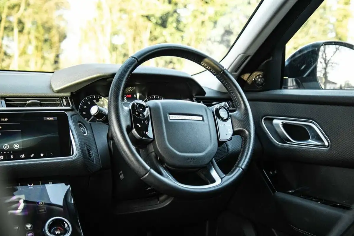 2020-land-rover-range-rover-velar-20-p250-no-trim-big-19