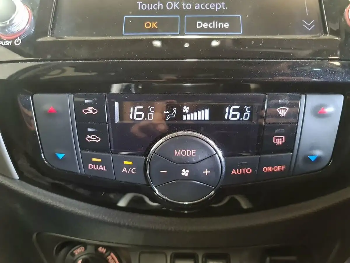2021-nissan-navara-23dci-tt-n-guard-8-navileathersunroof-auto-big-30
