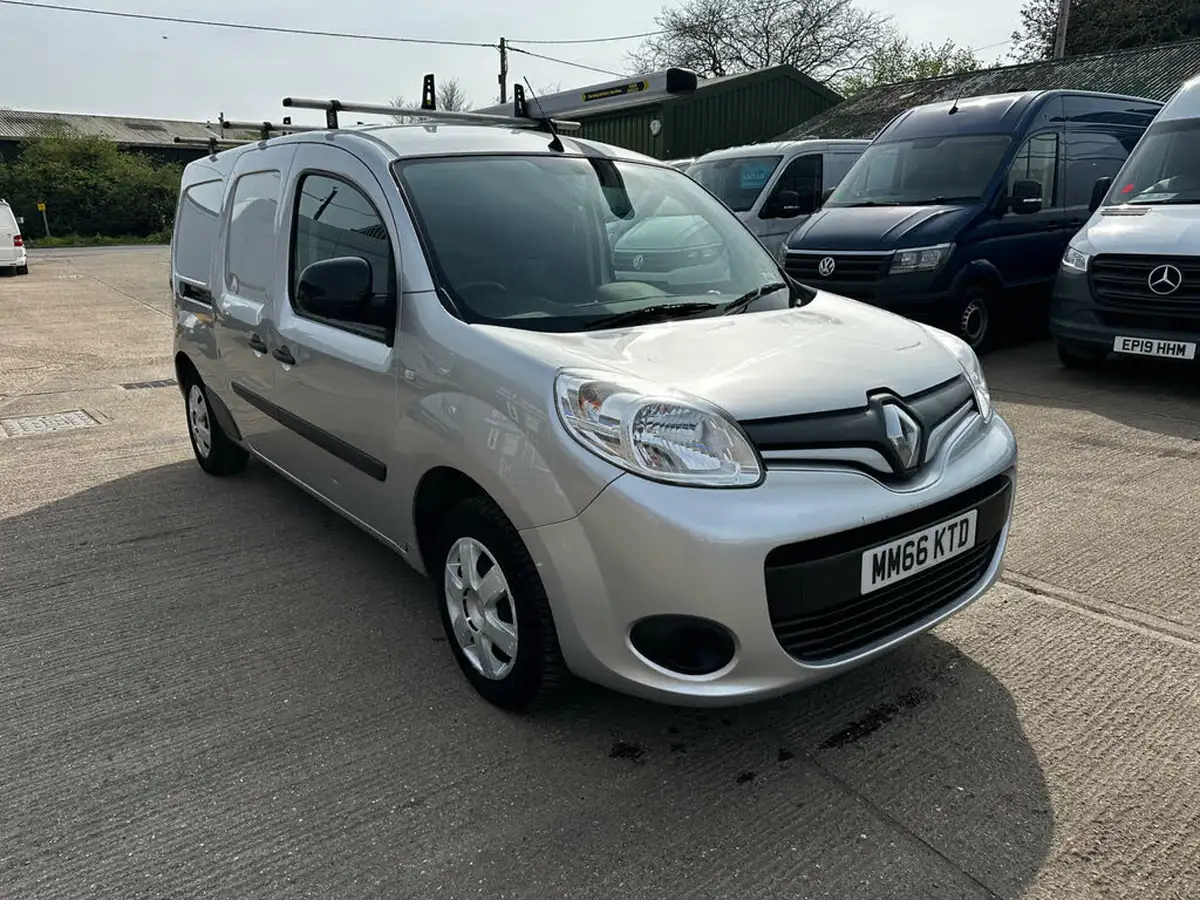 2017-renault-kangoo-maxi-15td-ll21-energy-dci-110-maxi-business-panel-big-1