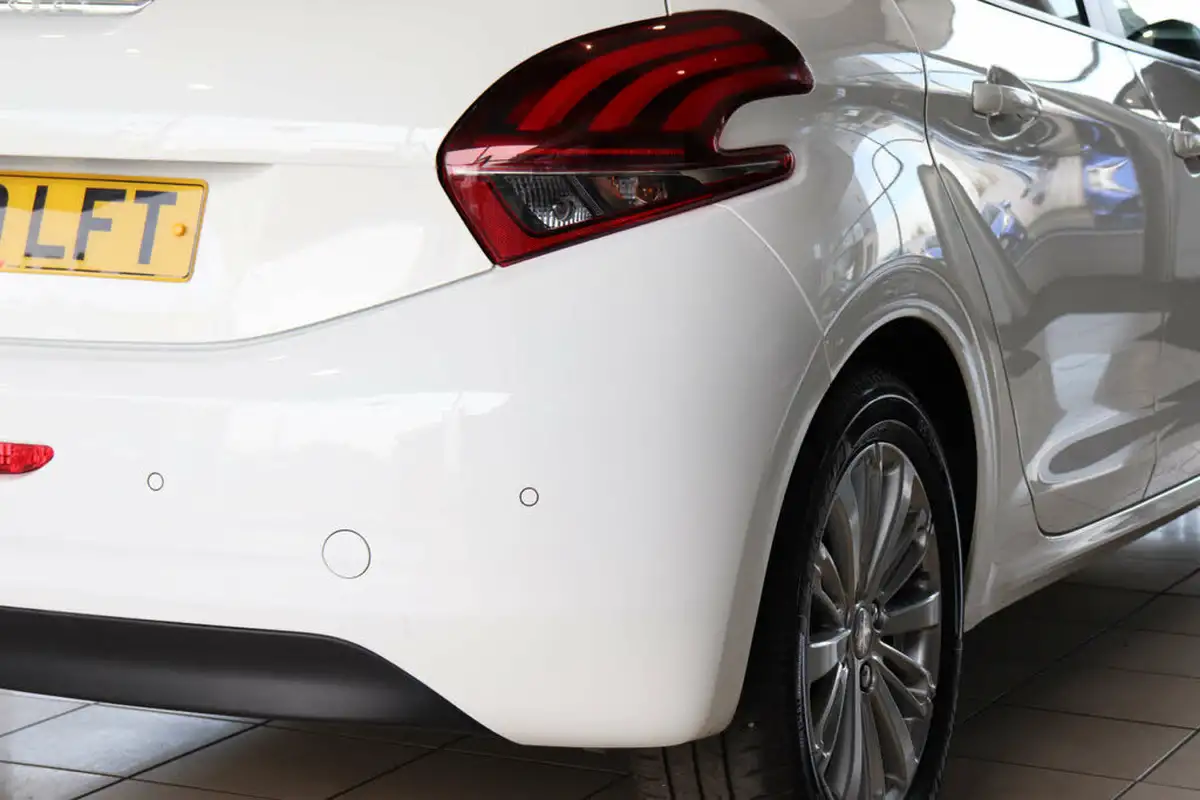 2019-peugeot-208-12-puretech-signature-big-67