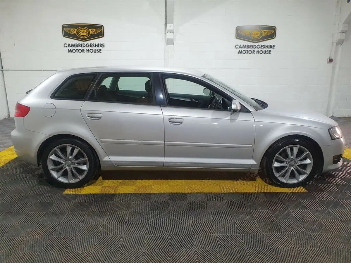 2010-audi-a3-20td-s-line-140ps-sportback-5d-big-7