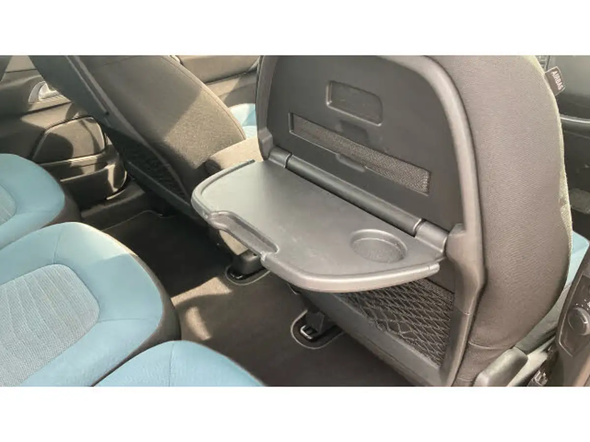 2016-citroen-grand-c4-picasso-16bluehdi-feel-eat6-big-40