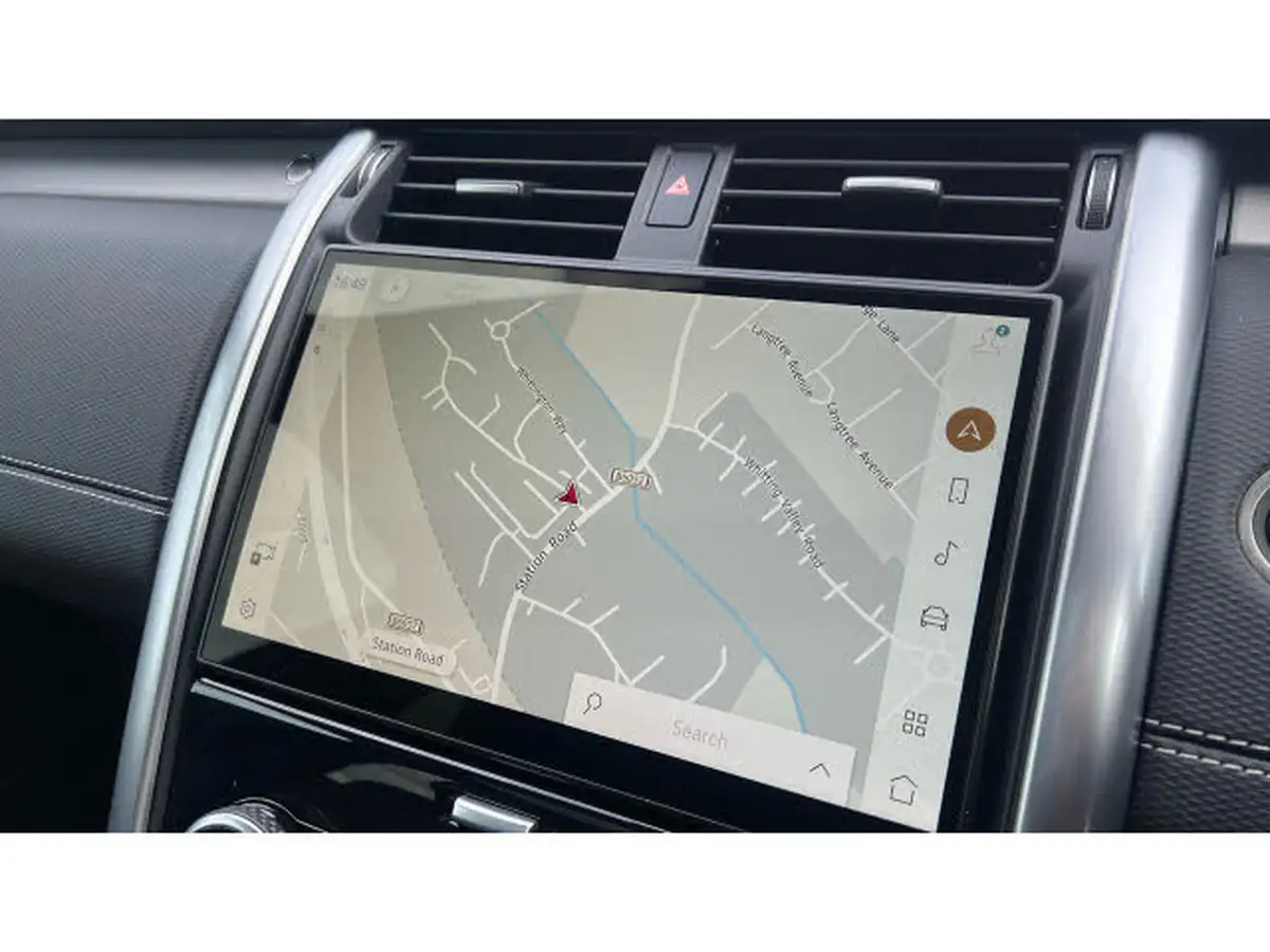 2023-land-rover-discovery-30-d300-dynamic-hse-big-10