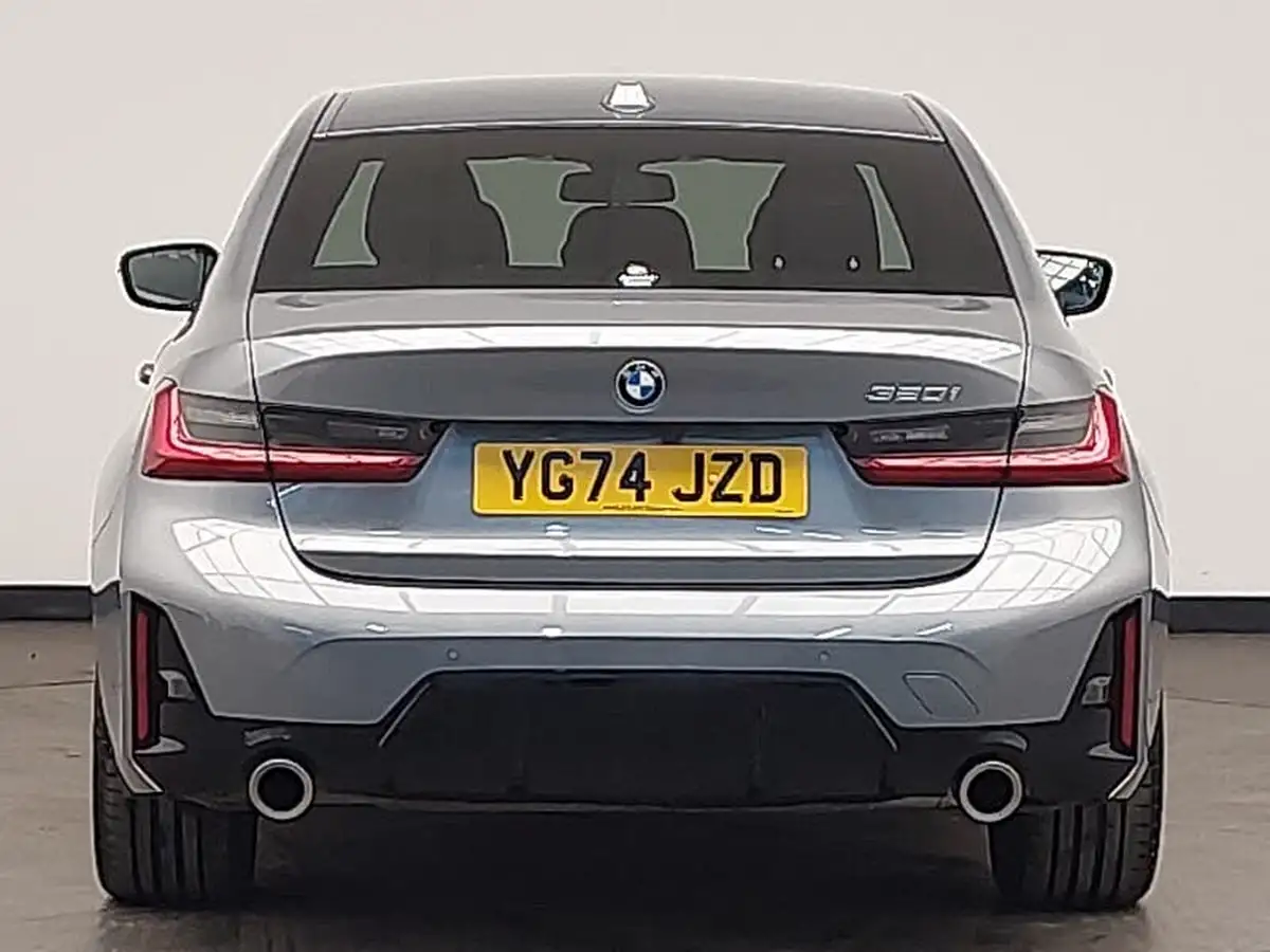 2024-bmw-3-series-20-320i-m-sport-saloon-4d-big-14
