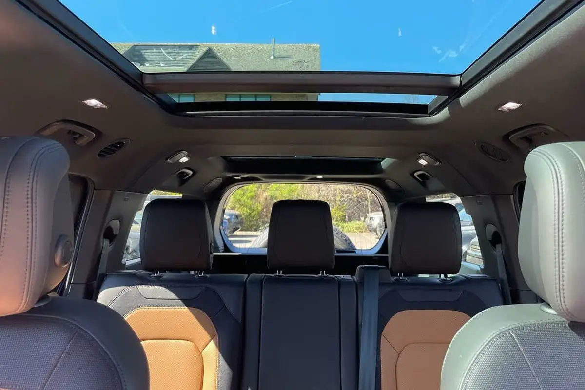 2024-land-rover-130-defender-30-d300-x-dynamic-hse-big-22