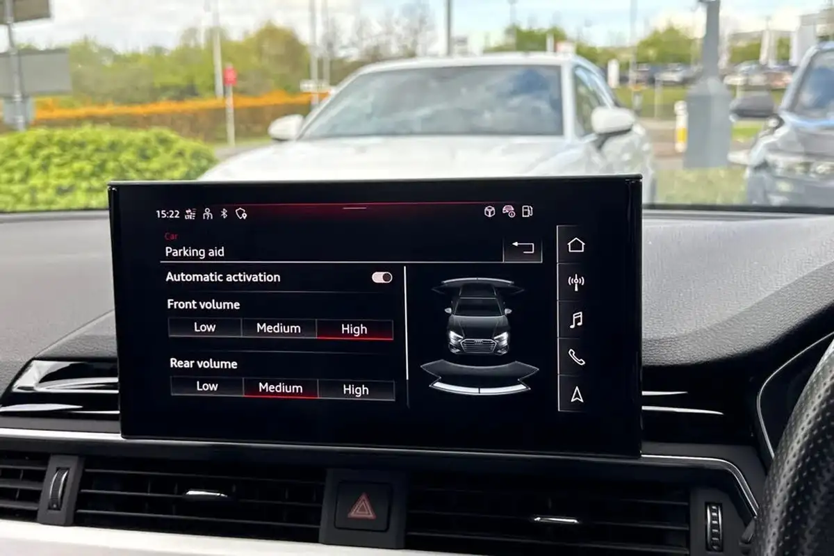2022-audi-a4-avant-20-35-tfsi-s-line-tronic-big-26