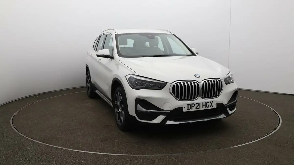 2021-bmw-x1-20-sdrive20i-xline-big-34