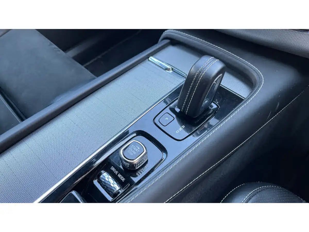 2019-volvo-xc90-20-t8-r-design-390bhp-big-13