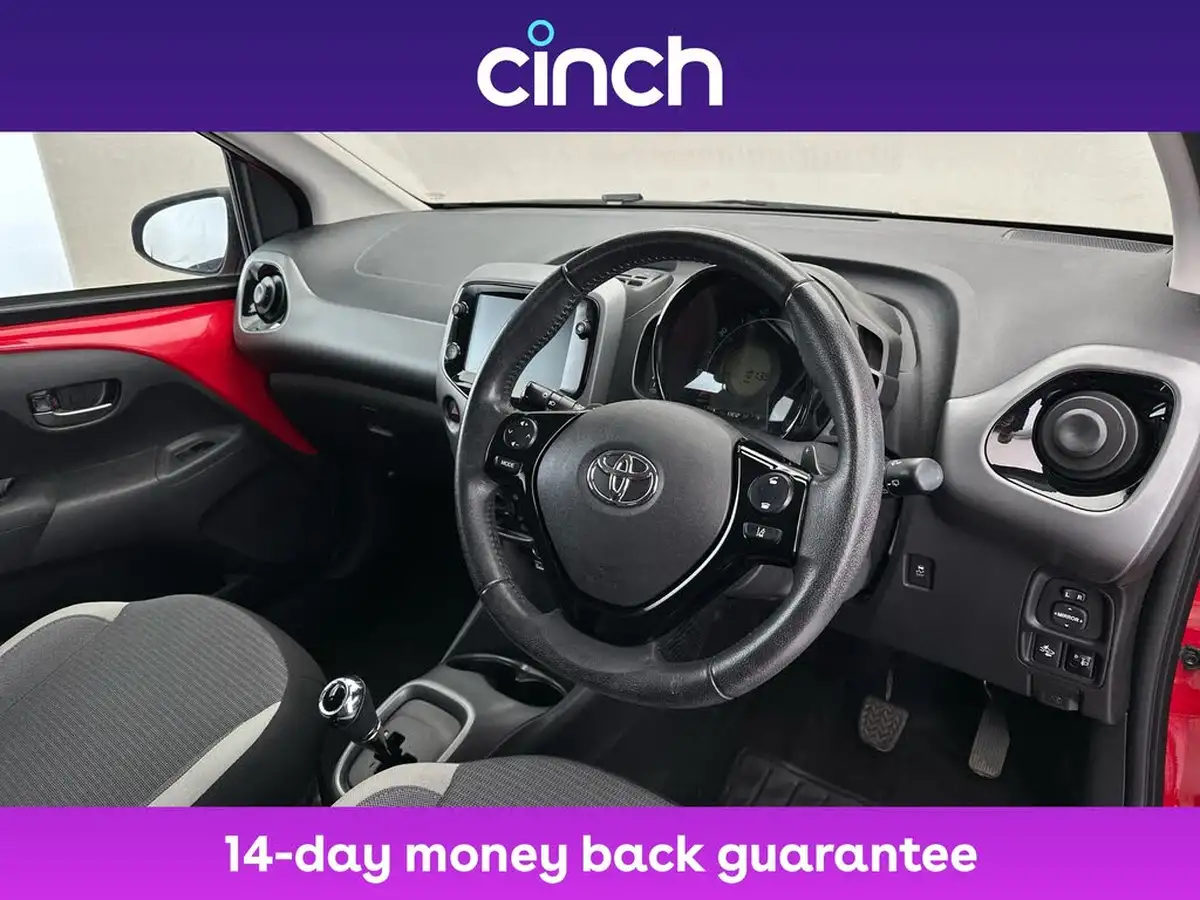 2021-toyota-aygo-10-vvt-i-x-play-tss-x-shift-big-8