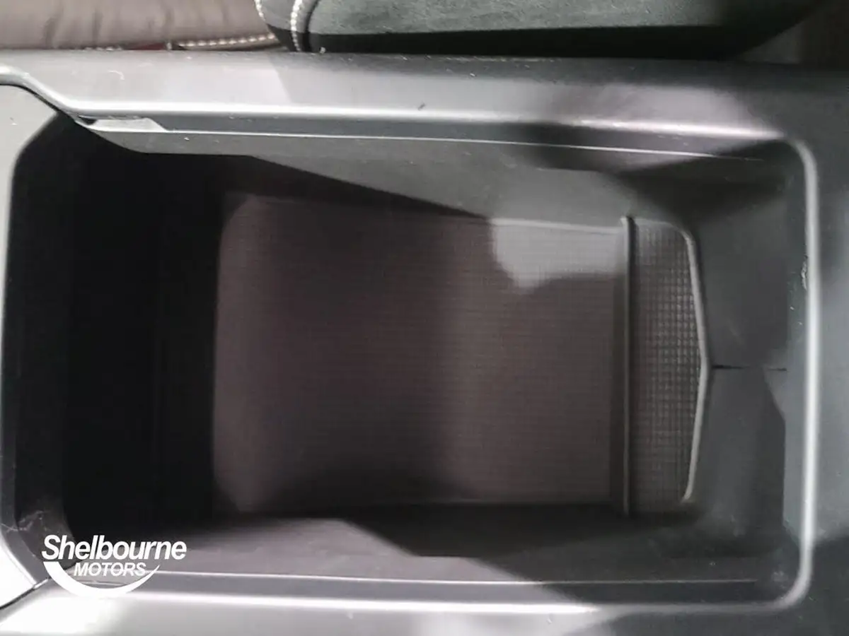 2020-volvo-xc40-15-t3-r-design-big-5