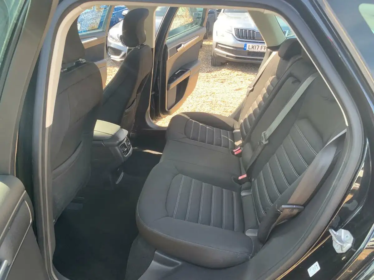 2015-ford-mondeo-20tdci-zetec-econetic-estate-big-32