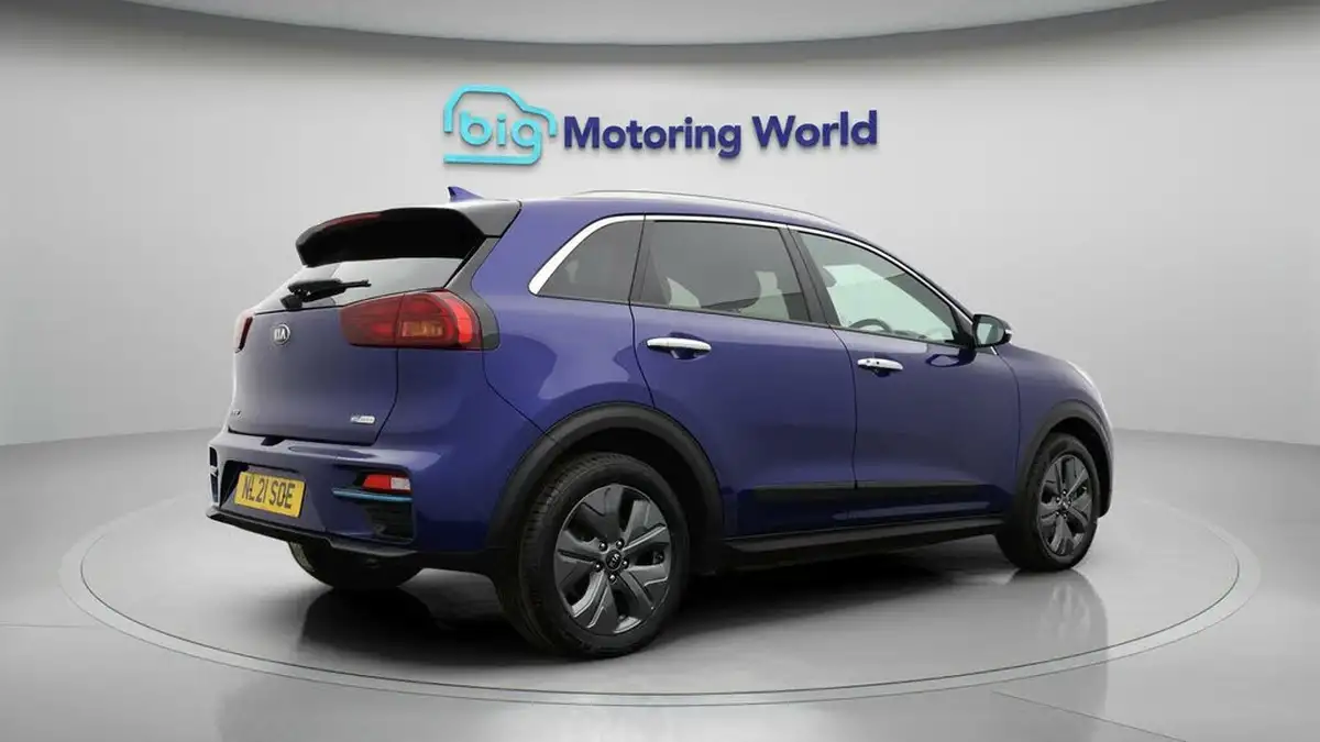 2021-kia-e-niro-ev-3-big-6