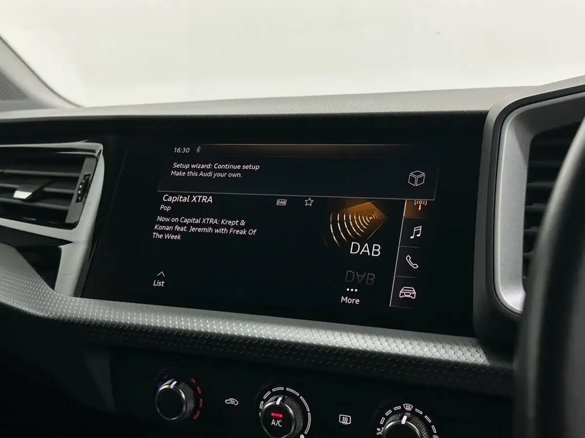 2019-audi-a1-10-30-tfsi-sport-big-22