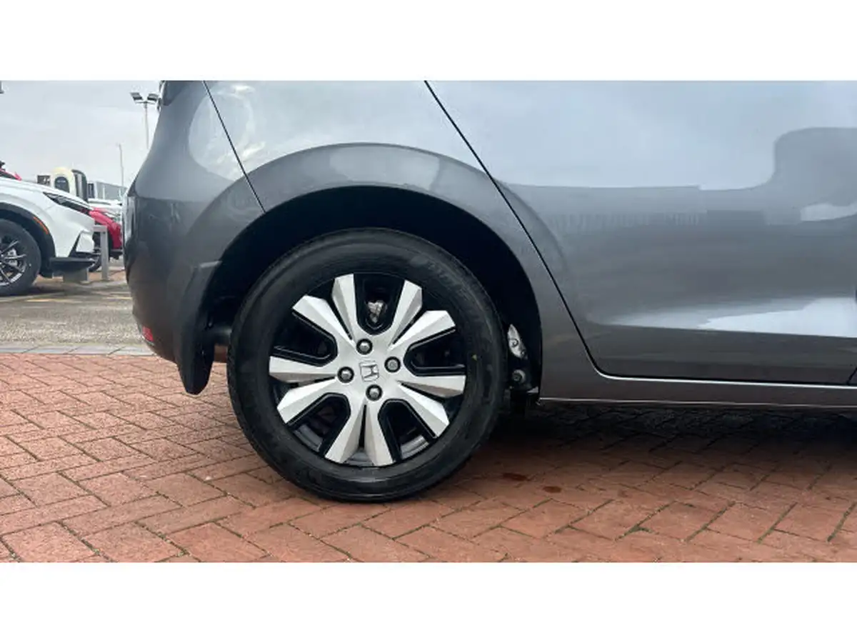 2023-honda-jazz-15-i-mmd-sr-big-8