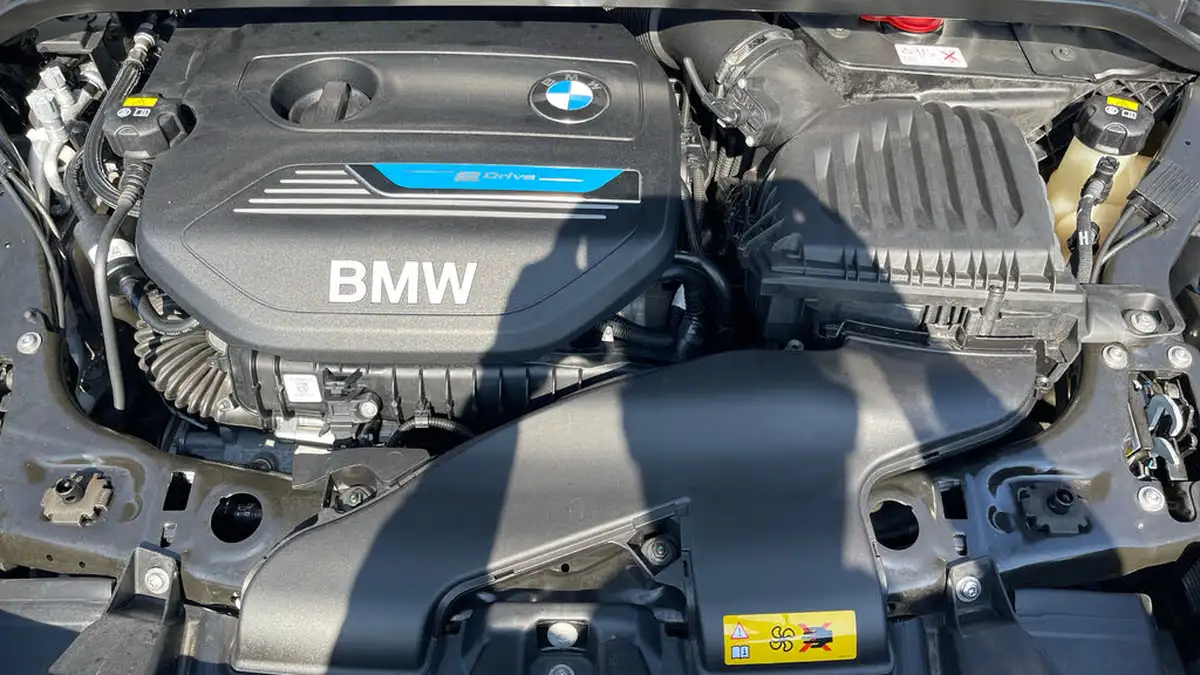 2022-bmw-x1-15-xdrive-25e-phev-sport-big-15