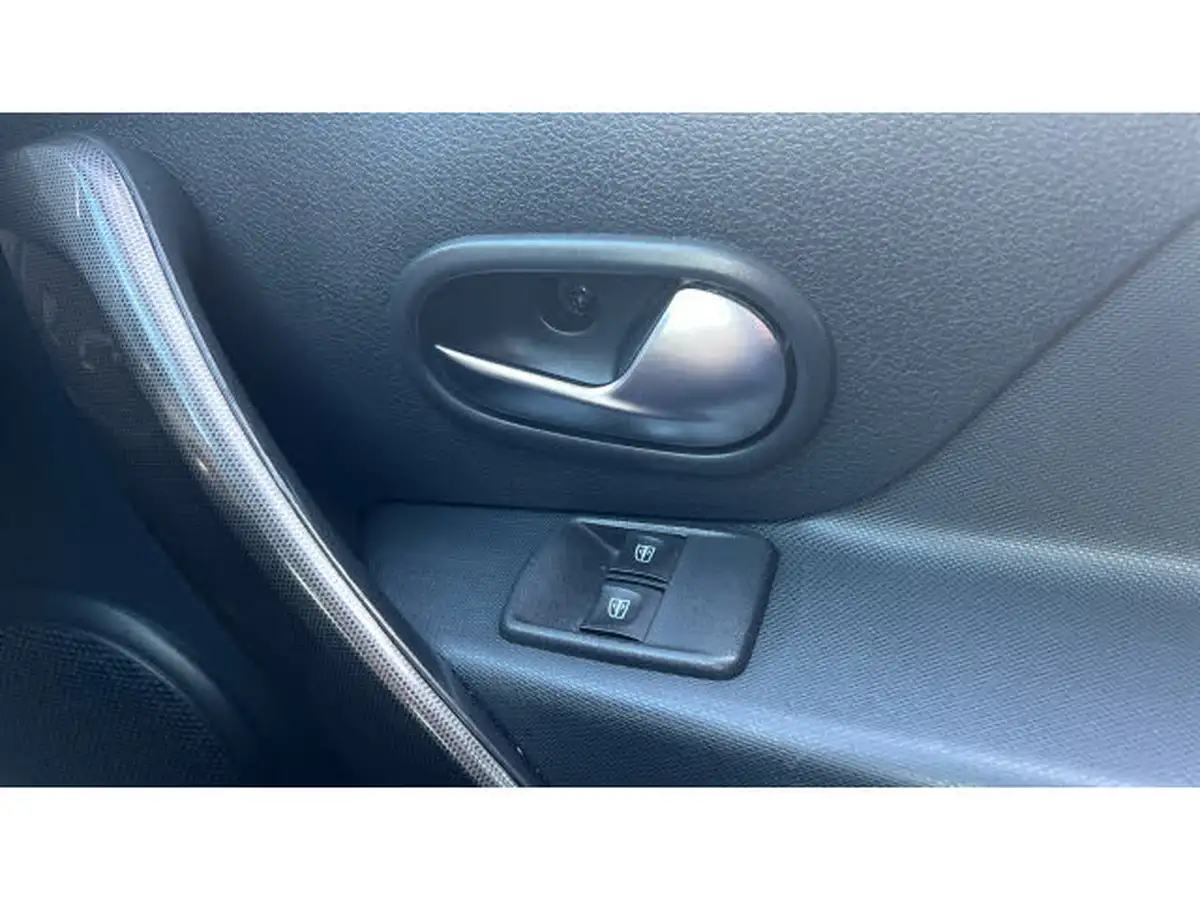 2019-dacia-sandero-stepway-09-tce-comfort-big-21