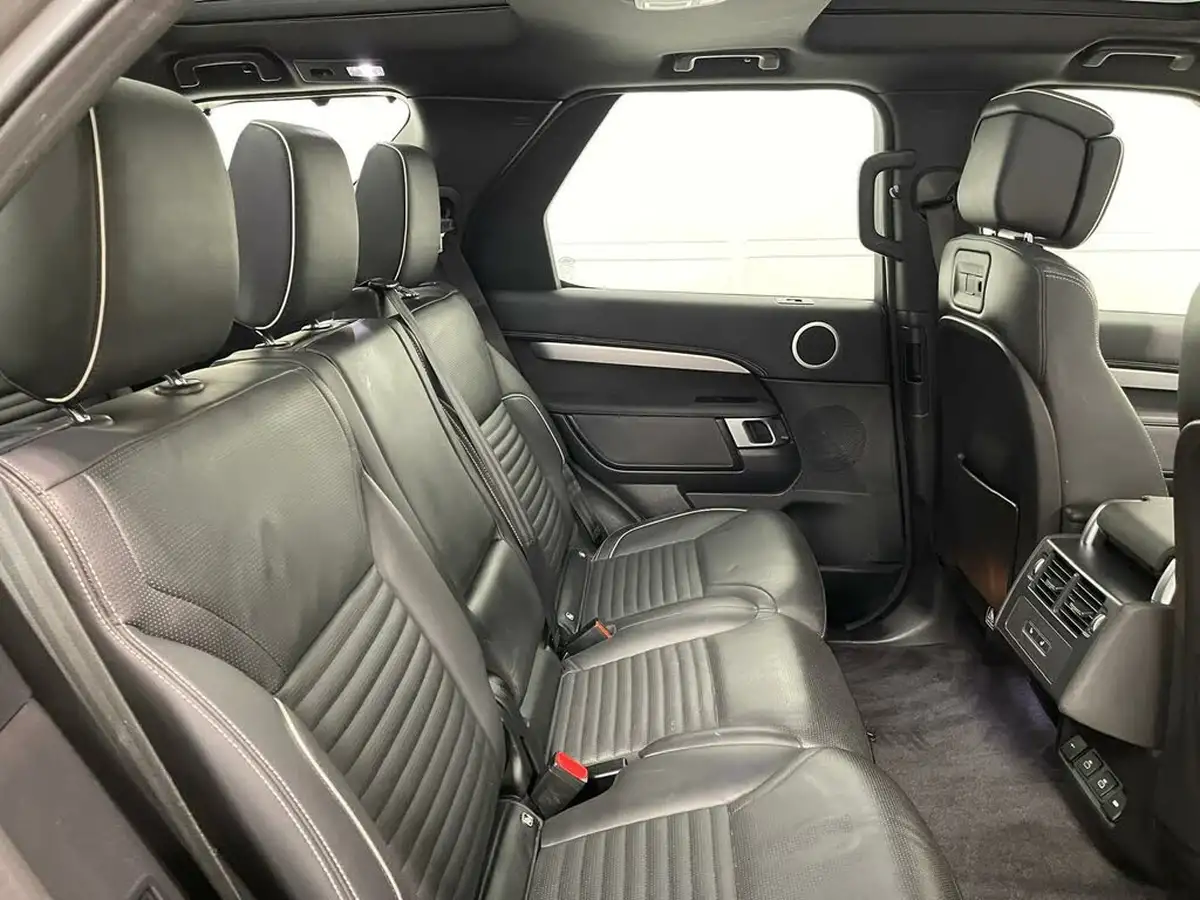 2021-land-rover-discovery-30-d300-r-dynamic-hse-big-37