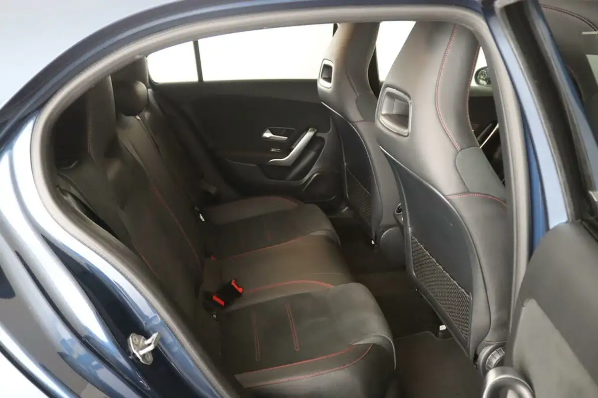 2021-mercedes-benz-a-class-13-a250e-amg-line-hatchback-5d-big-13