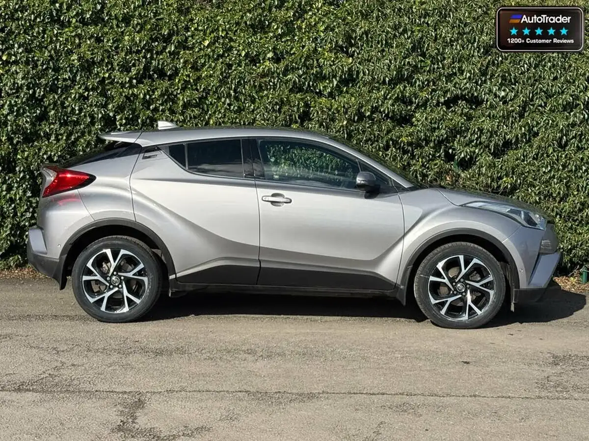 2018-toyota-c-hr-12-design-big-33