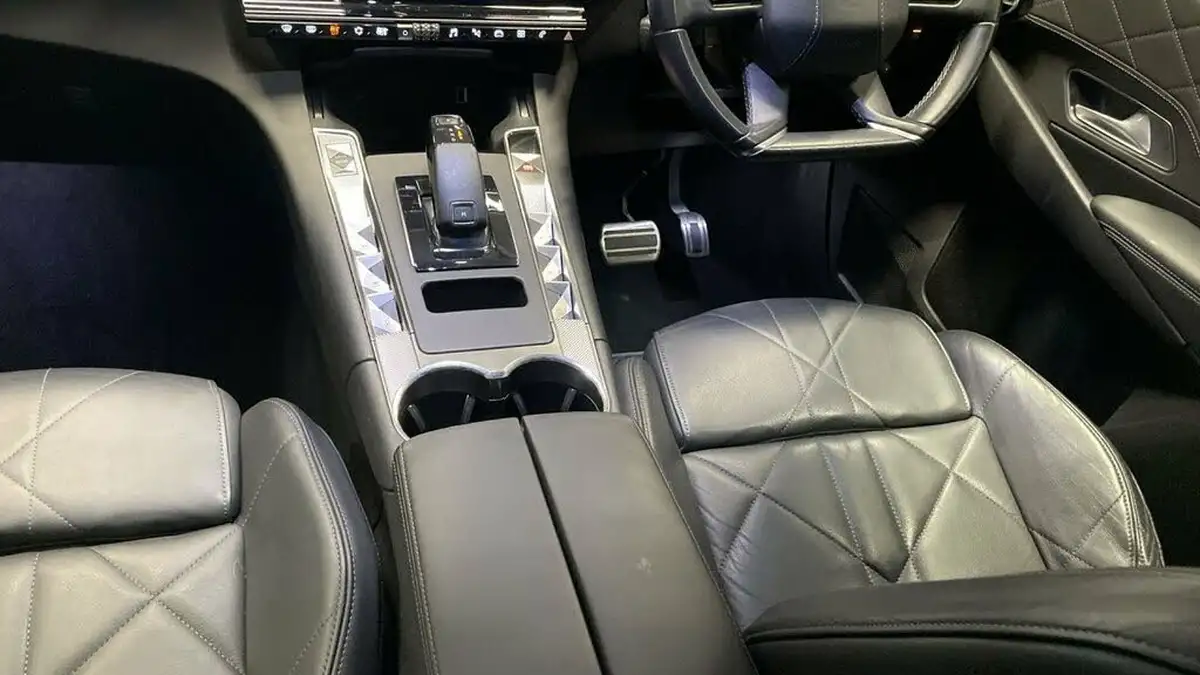 2018-ds-ds-7-crossback-16-puretech-prestige-225ps-big-14