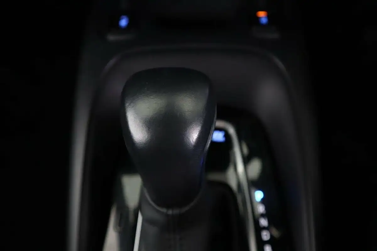 2021-toyota-corolla-18-vvt-i-icon-spare-wheel-hatchback-5d-big-44