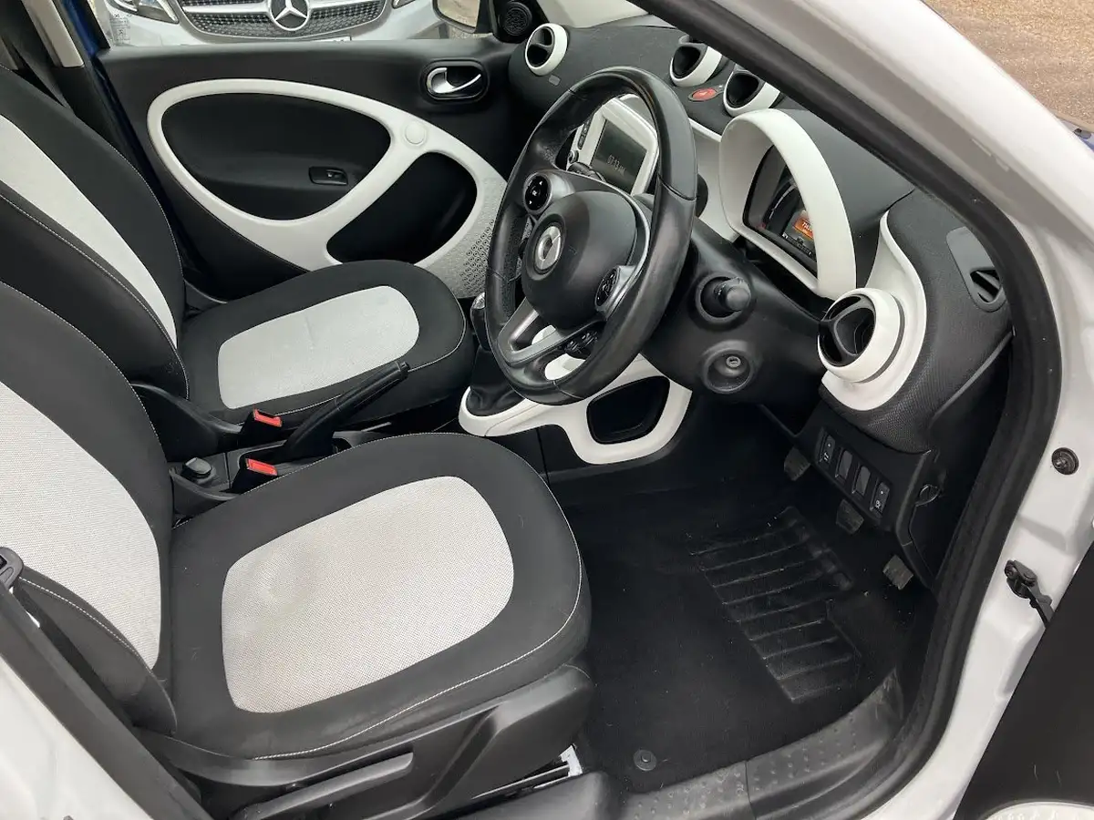 2015-smart-forfour-10-passion-premiumss-big-19