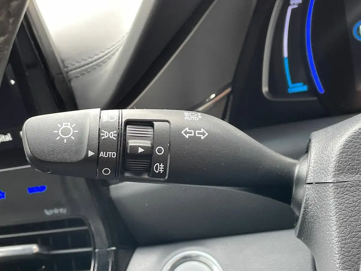 2020-hyundai-ioniq-e-premium-se-electric-100kw-big-23