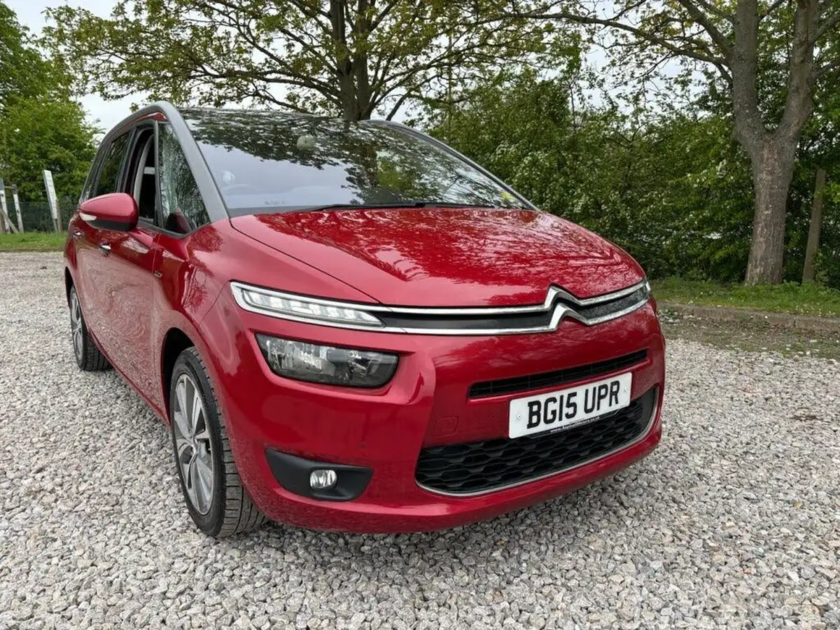 2015-citroen-grand-c4-picasso-16e-hdi-exclusive-big-0