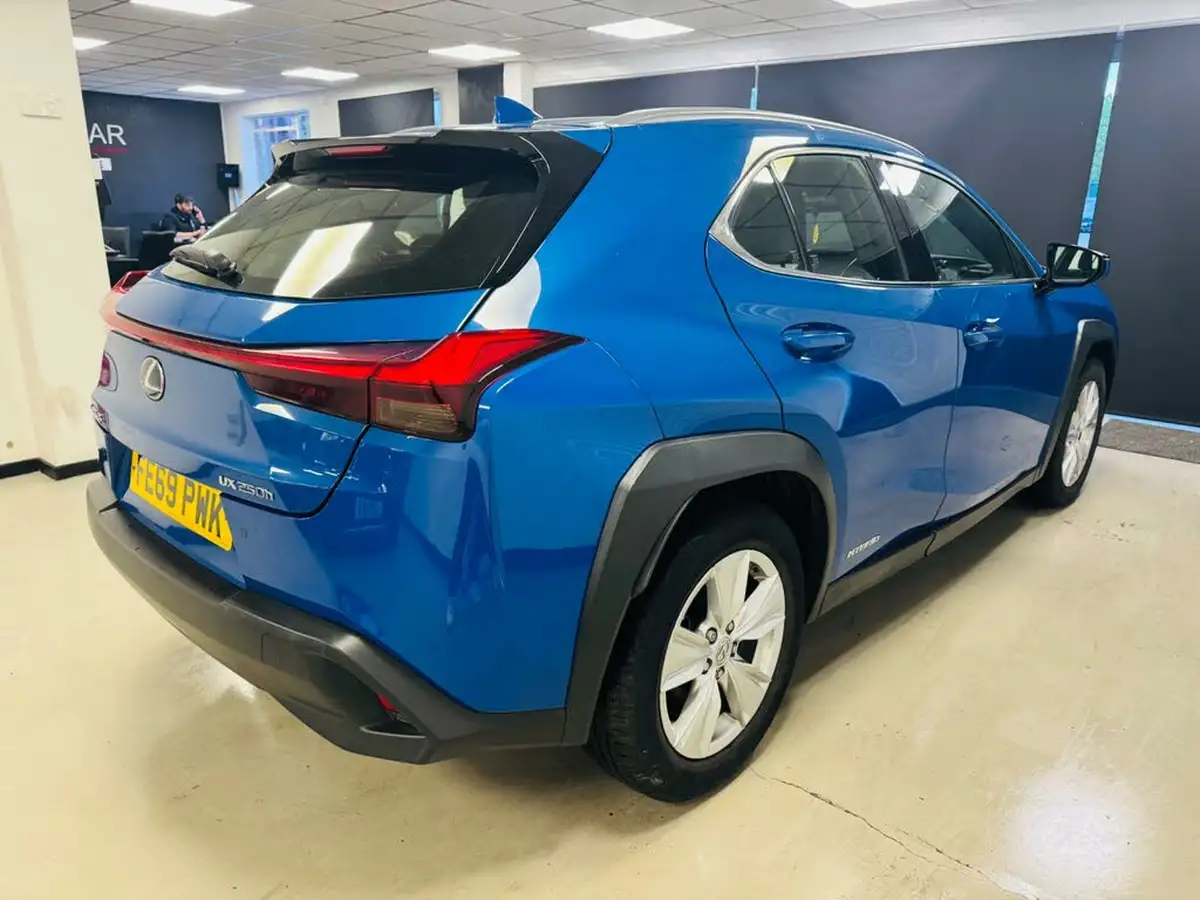 2019-lexus-ux-250h-20-ux-premium-pack-with-navigation-big-5
