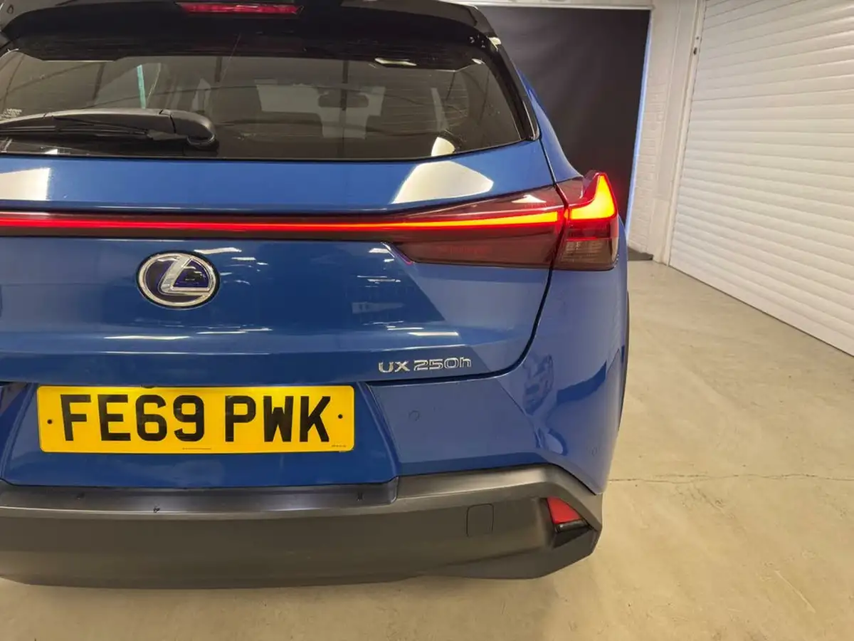 2019-lexus-ux-250h-20-ux-premium-pack-with-navigation-big-29