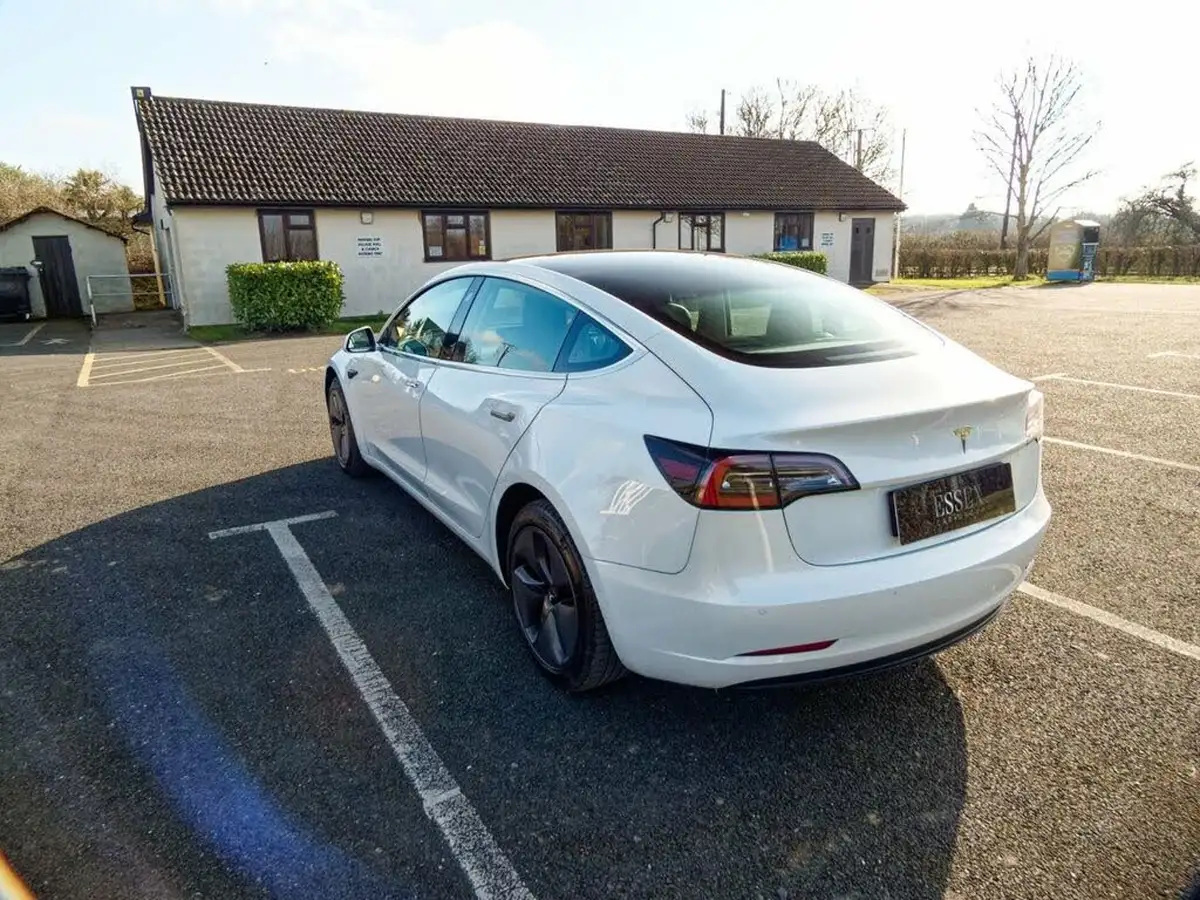 2020-tesla-model-3-e-standard-plus-big-18