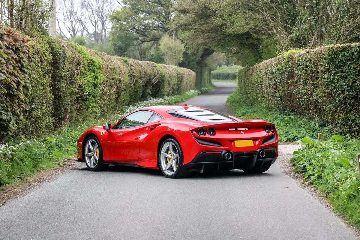 2021-ferrari-f8-tributo-big-6