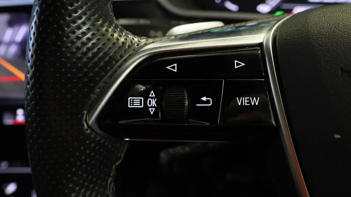 2021-audi-e-tron-50e-s-line-station-wagon-big-23