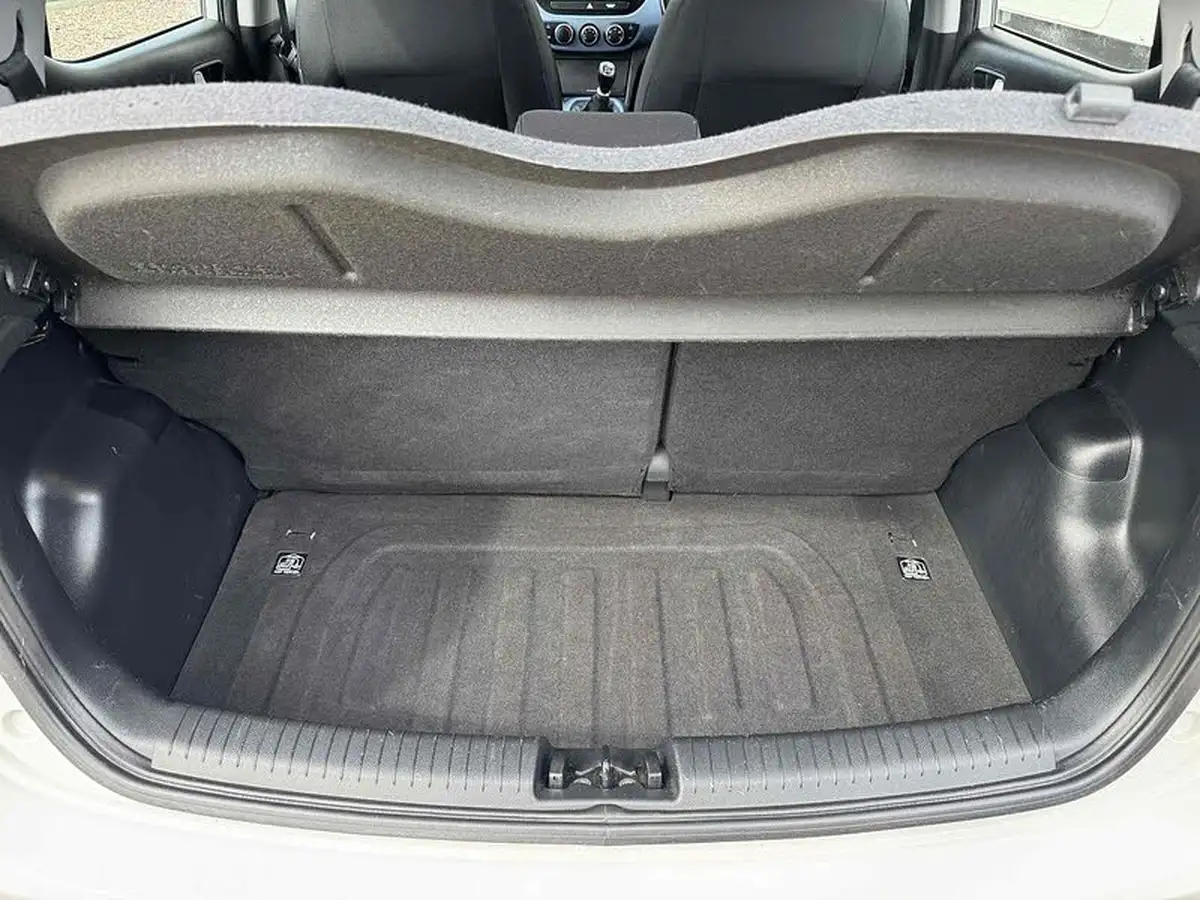 2014-hyundai-i10-12-premium-big-27