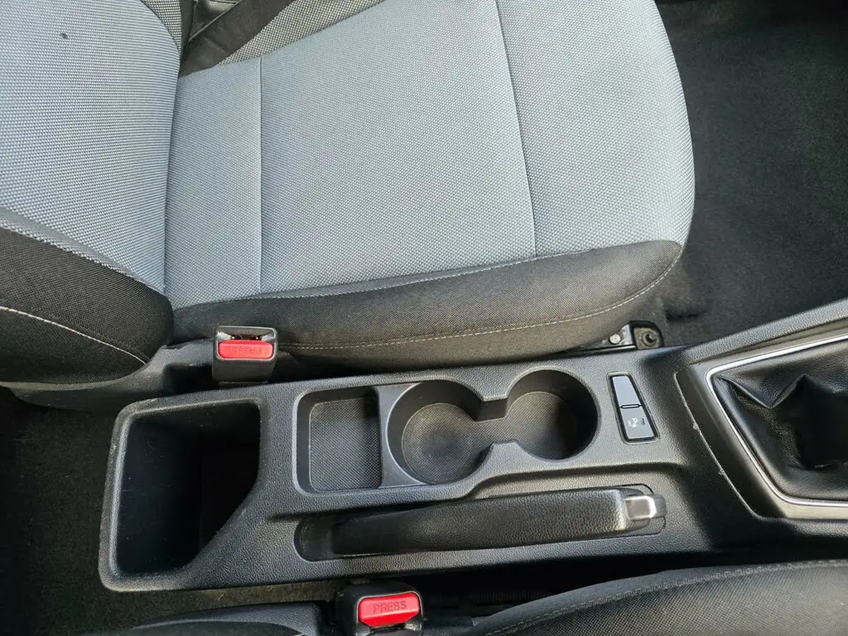 2016-hyundai-i20-12-se-hatchback-5d-big-28