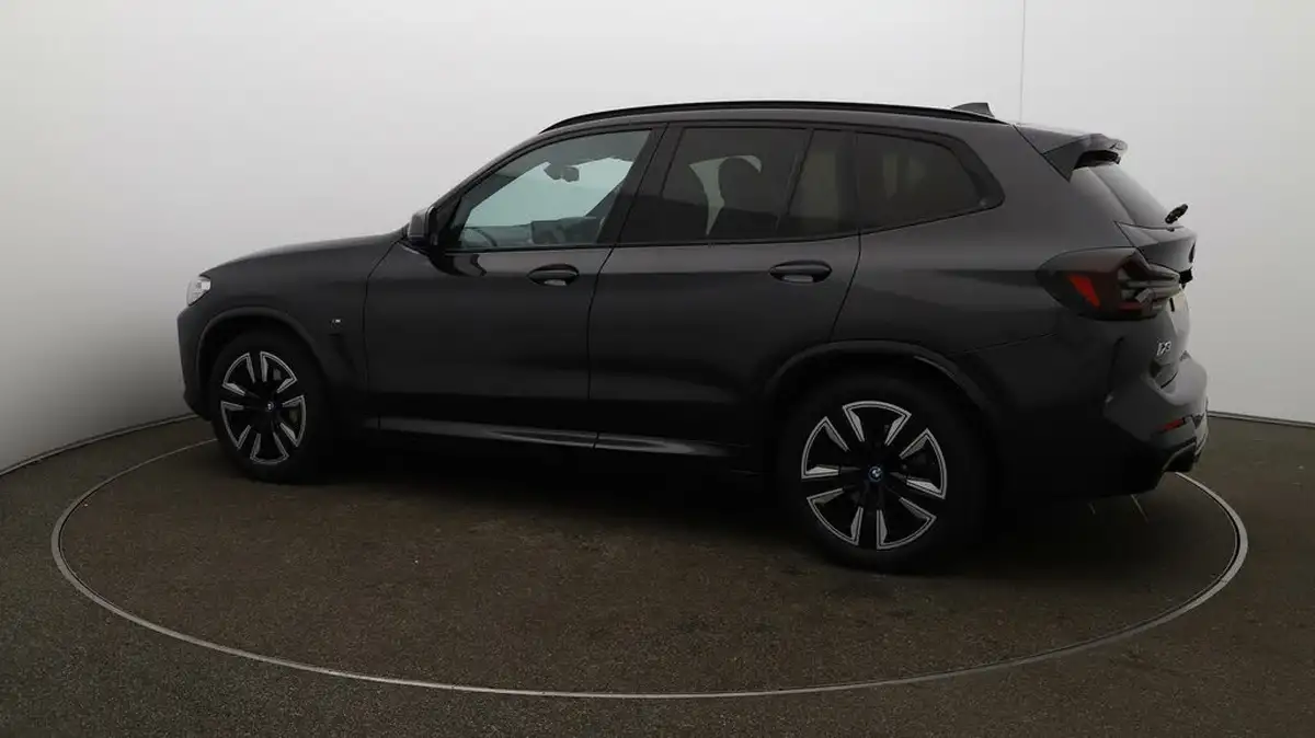 2022-bmw-ix3-e-m-sport-big-41