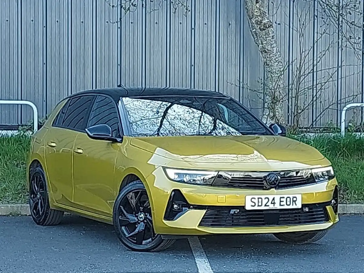 2024-vauxhall-astra-12-turbo-gs-130ps-hatchback-big-0
