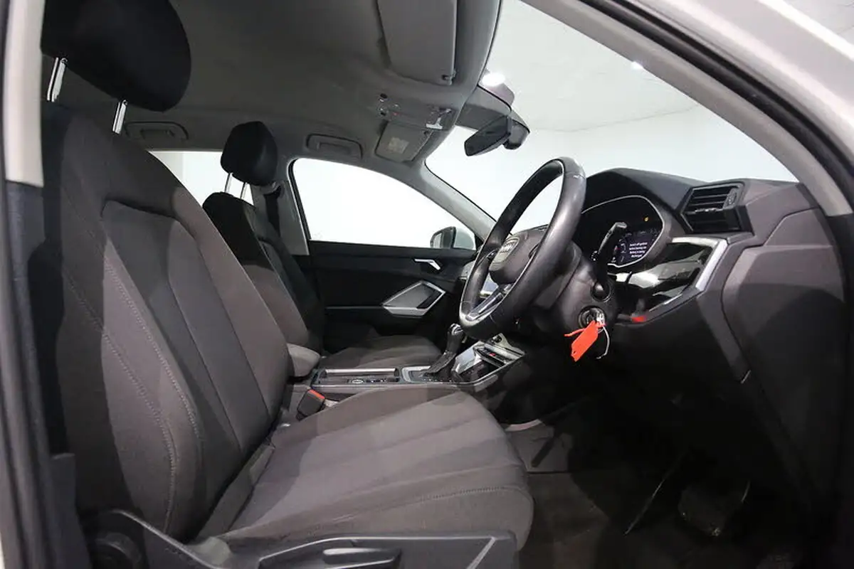 2022-audi-q3-14-45-tfsi-e-technik-big-17
