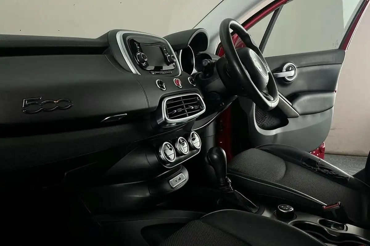 2015-fiat-500x-20multijet-ii-cross-plus-opening-edition-big-9