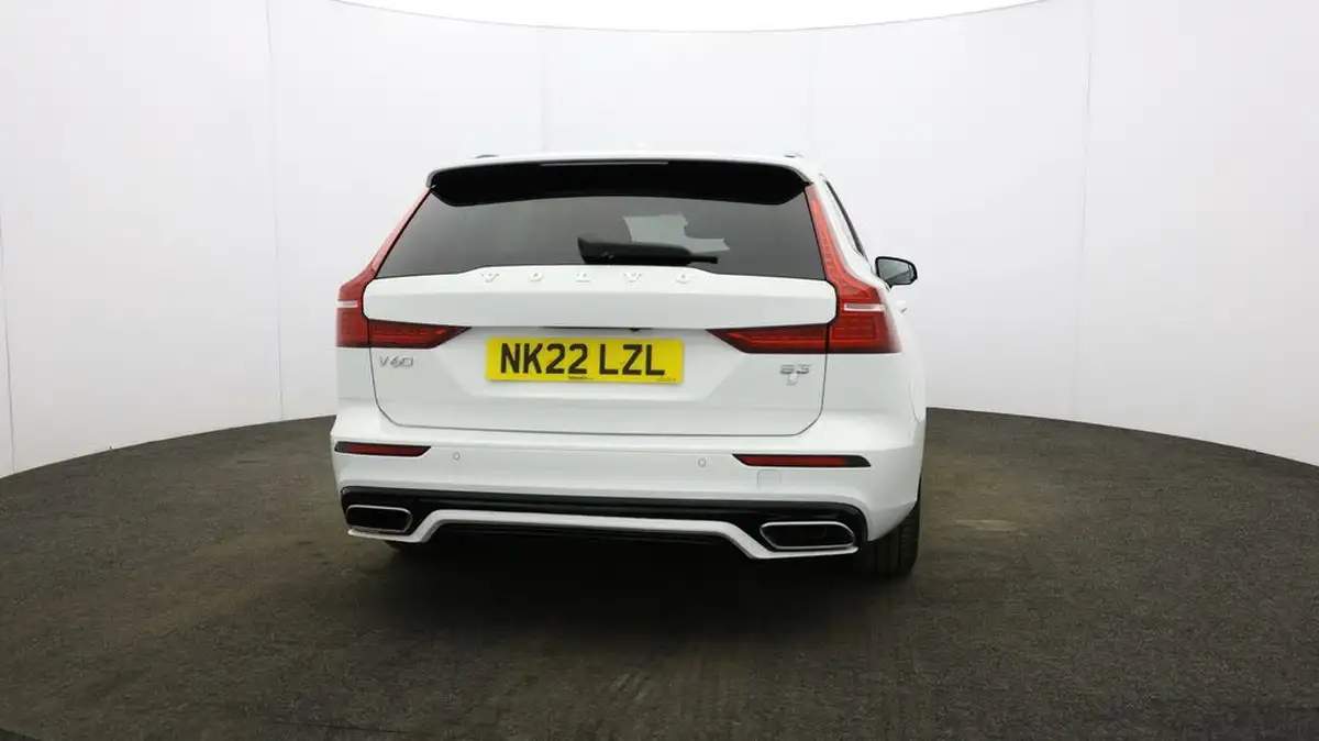 2022-volvo-v60-20-b3-r-design-161bhp-big-56
