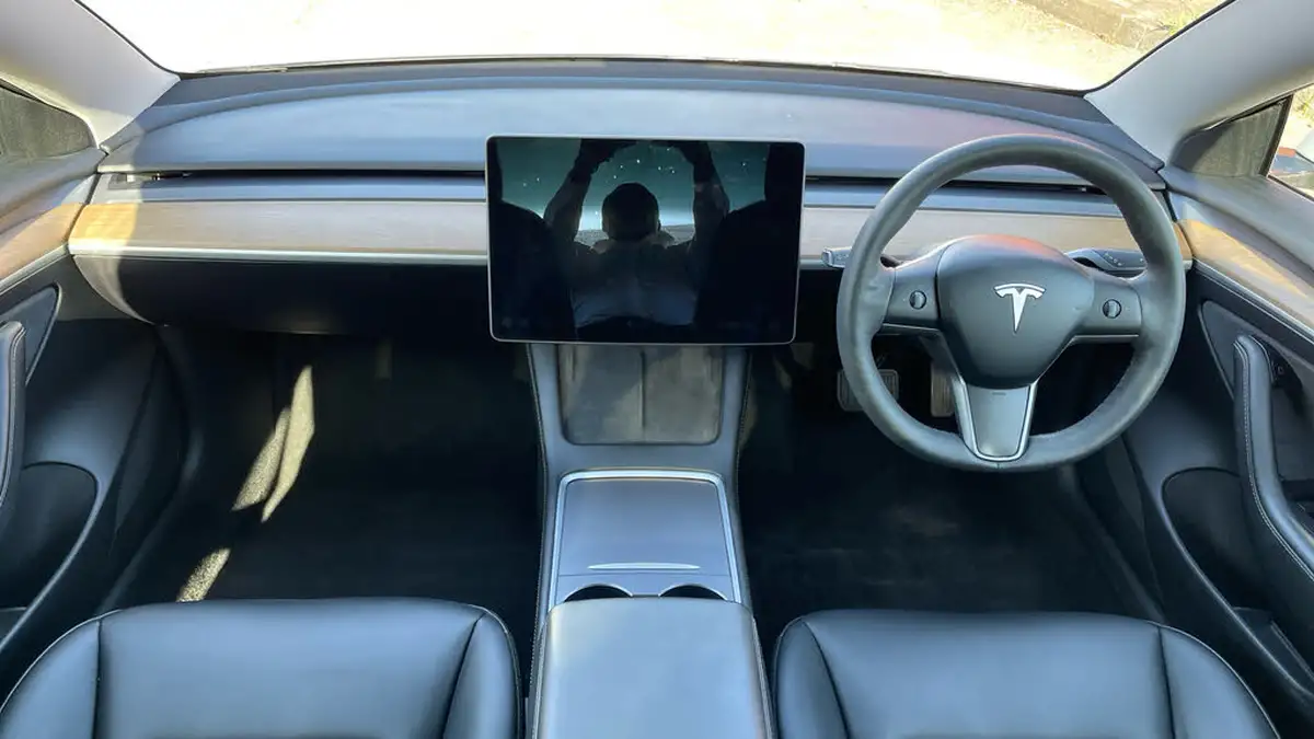 2021-tesla-model-3-e-standard-plus-big-10