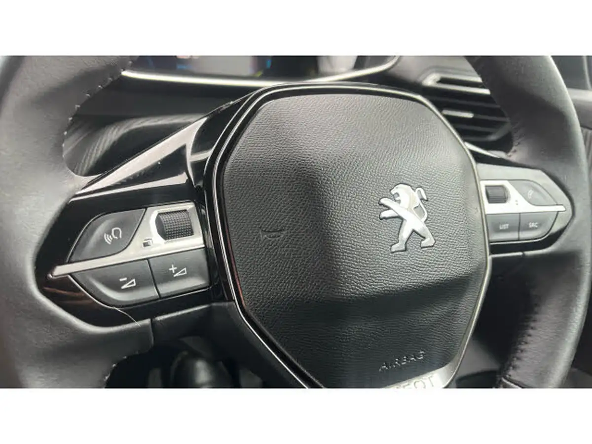2022-peugeot-208-e-allure-premium-big-19