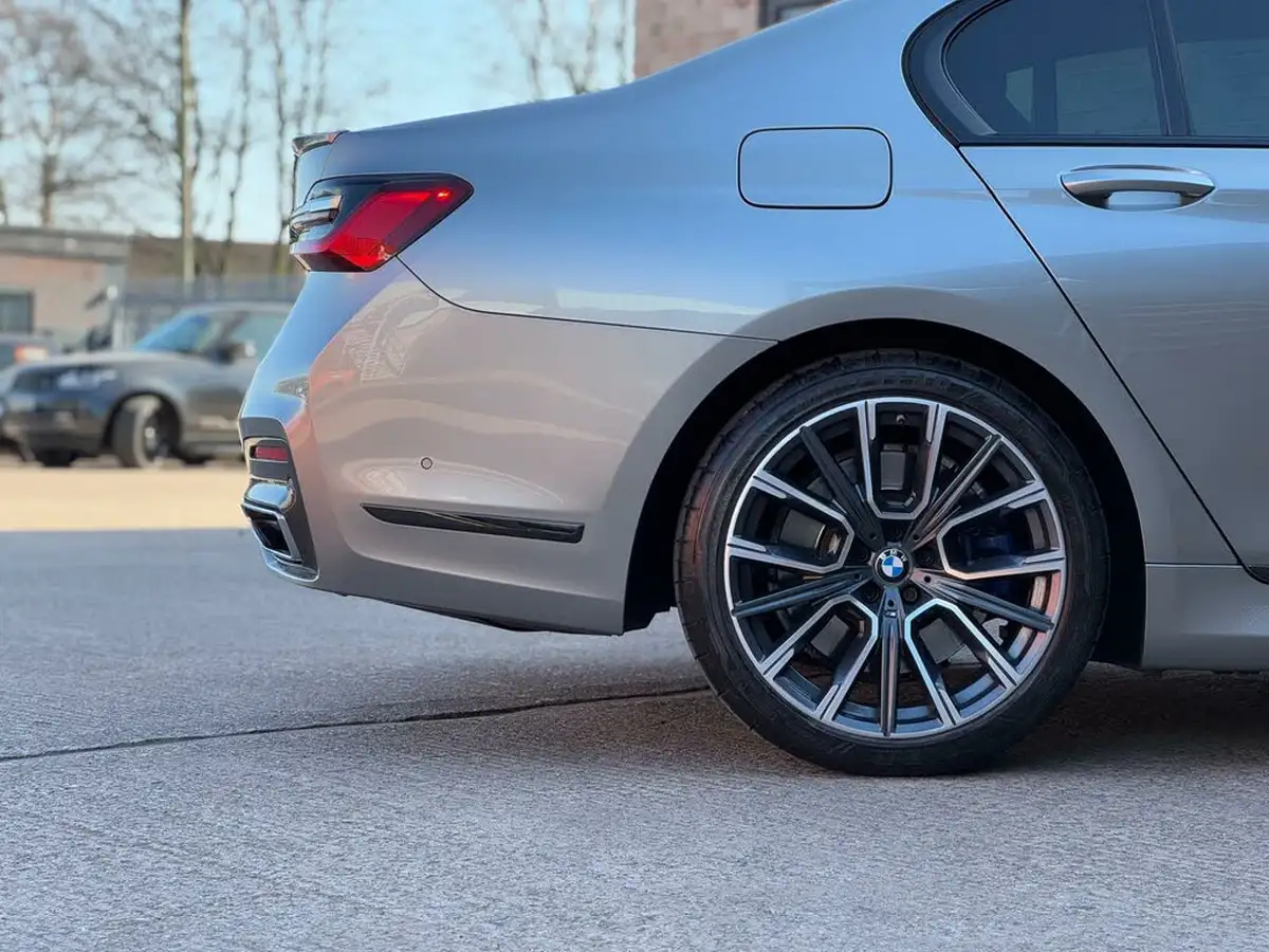 2019-bmw-7-series-30td-730d-m-sport-steptronic-big-15