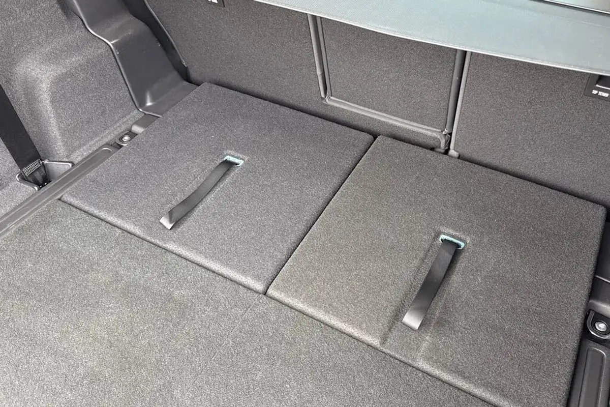 2024-land-rover-discovery-sport-20-d200-dynamic-hse-big-35