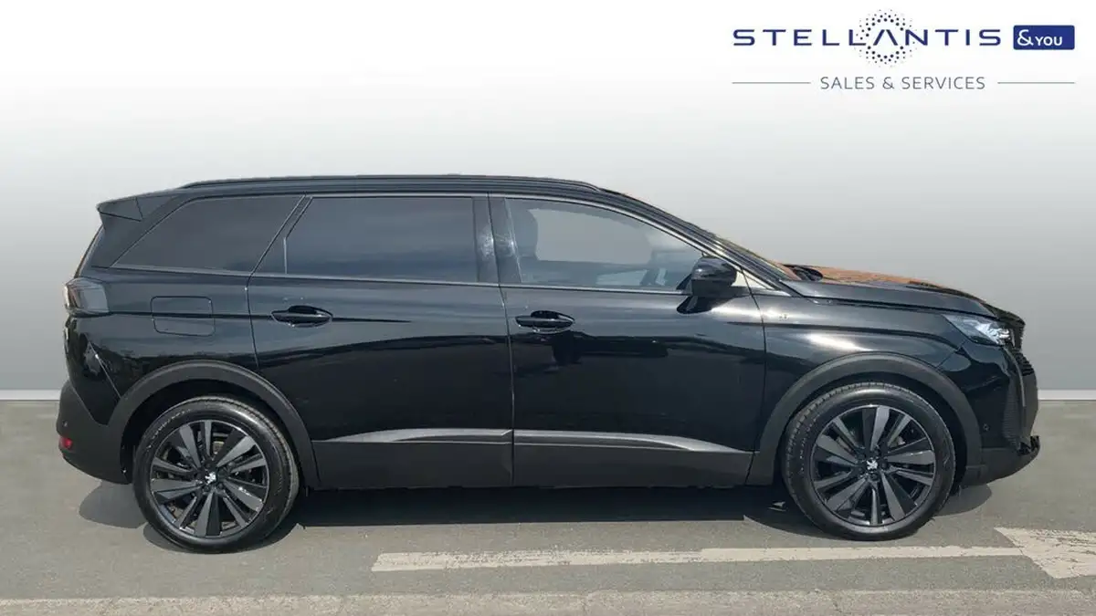 2022-peugeot-5008-suv-12-puretech-gt-premium-big-1
