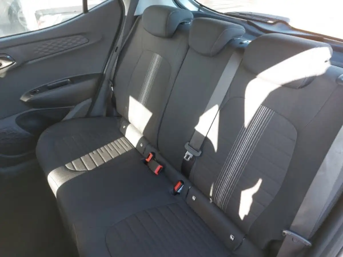 2021-hyundai-i10-10-se-connect-big-5